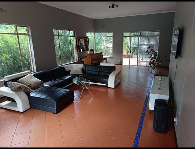 4 BEDROOM PROPERTY TO RENT IN KEW